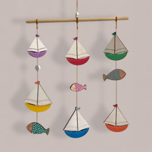 Móvil Infantil Artesanal – Barquitos de Vela y Peces